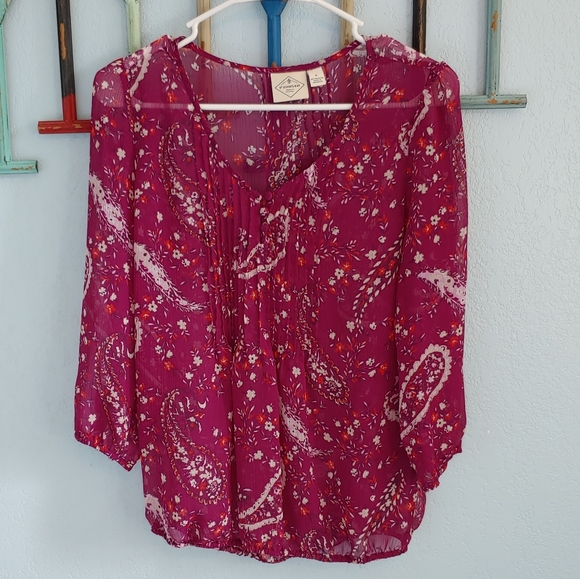 St. John's Bay Tops - 🔥3 for $15🔥St. Johns Bay sheer blouse